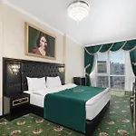 Отель Arcadia